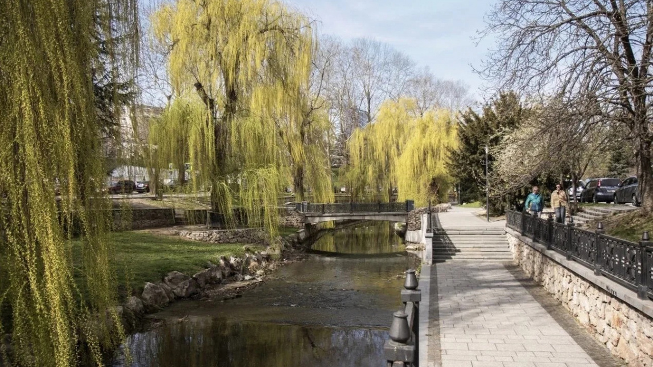 Симферополь вошёл в топ по росту бронирований в марте Симферополь оказался среди российских направлен...