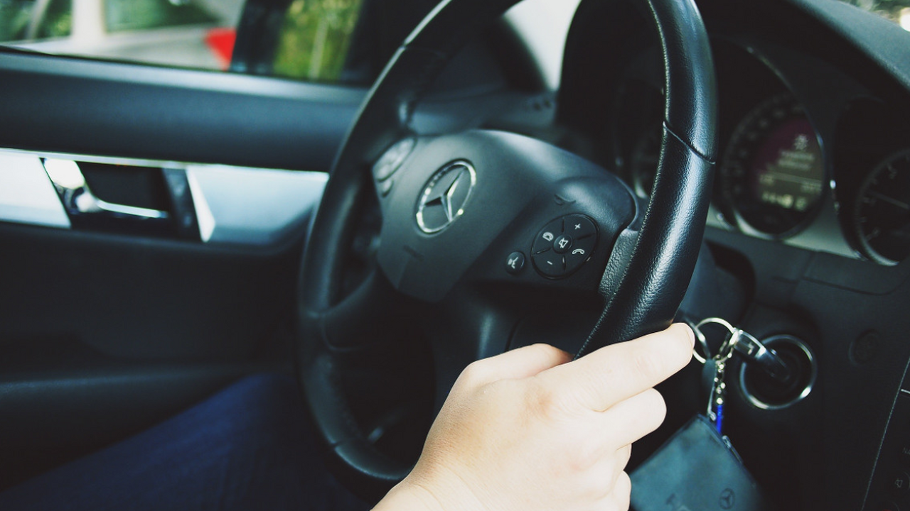 С 2025 года владельцы обычных водительских прав...