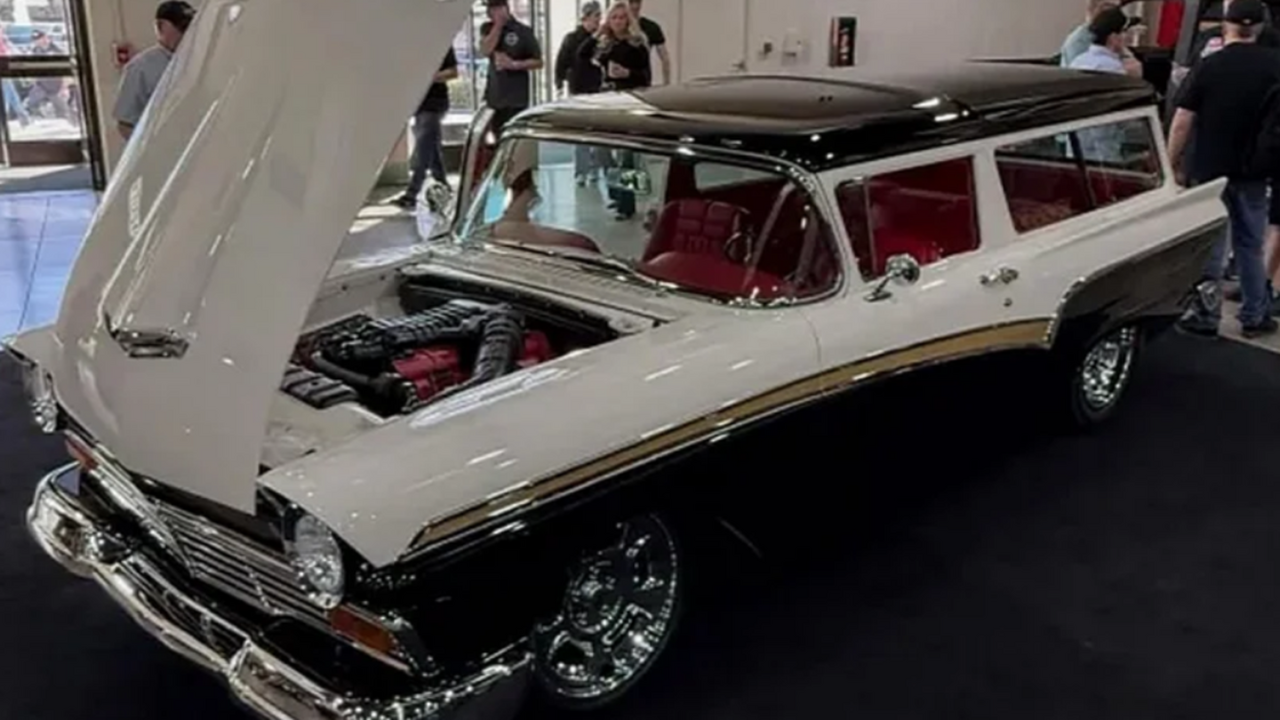 В Калифорнии классический Ford Ranch Wagon 1957...