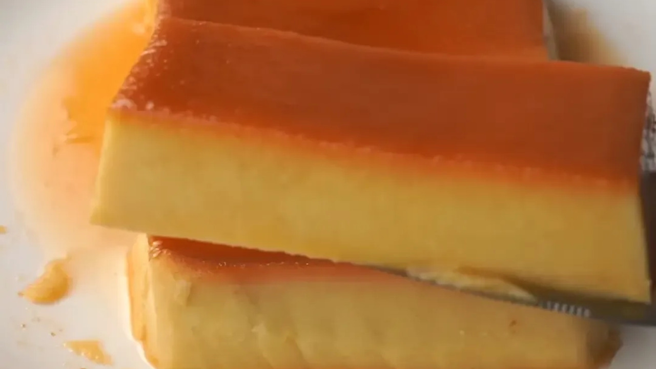 Что делать с черствым батоном? Превратите его в изысканный десерт — проще, чем торт! Не спешите выбрасывать черствый хлеб — он отлич...