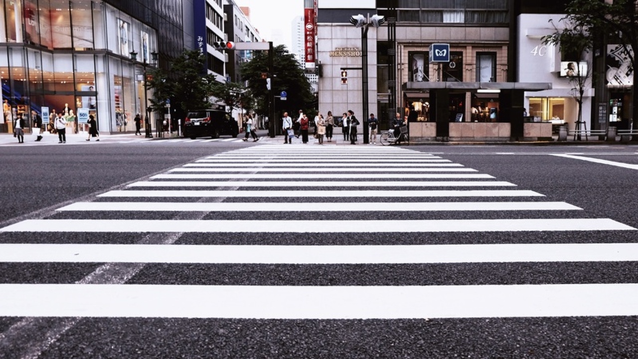 Одного шага у «зебры» уже недостаточно: что теперь должны делать водители Обстановка у пешеходных переходов стала гораздо...