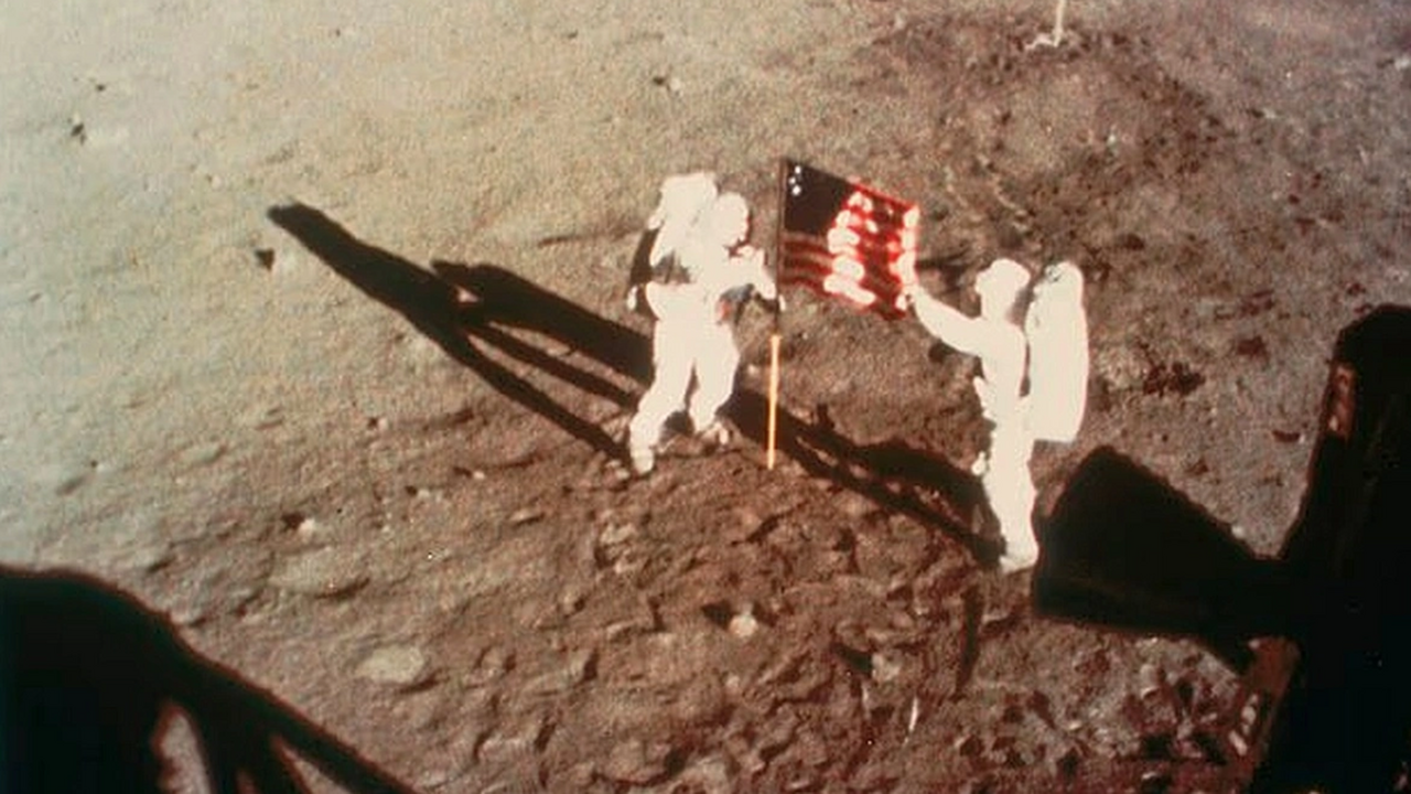 История о том, что НАСА якобы уничтожило записи...