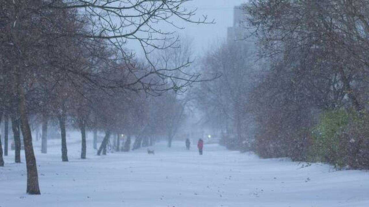 После аномально тёплой погоды в Москве ожидаетс...