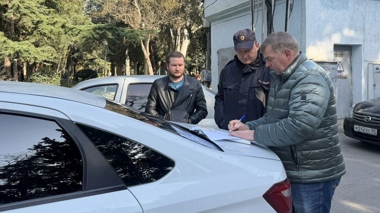 В Приморском парке Алушты неизвестные похитили растения Неизвестные злоумышленники совершили акт...