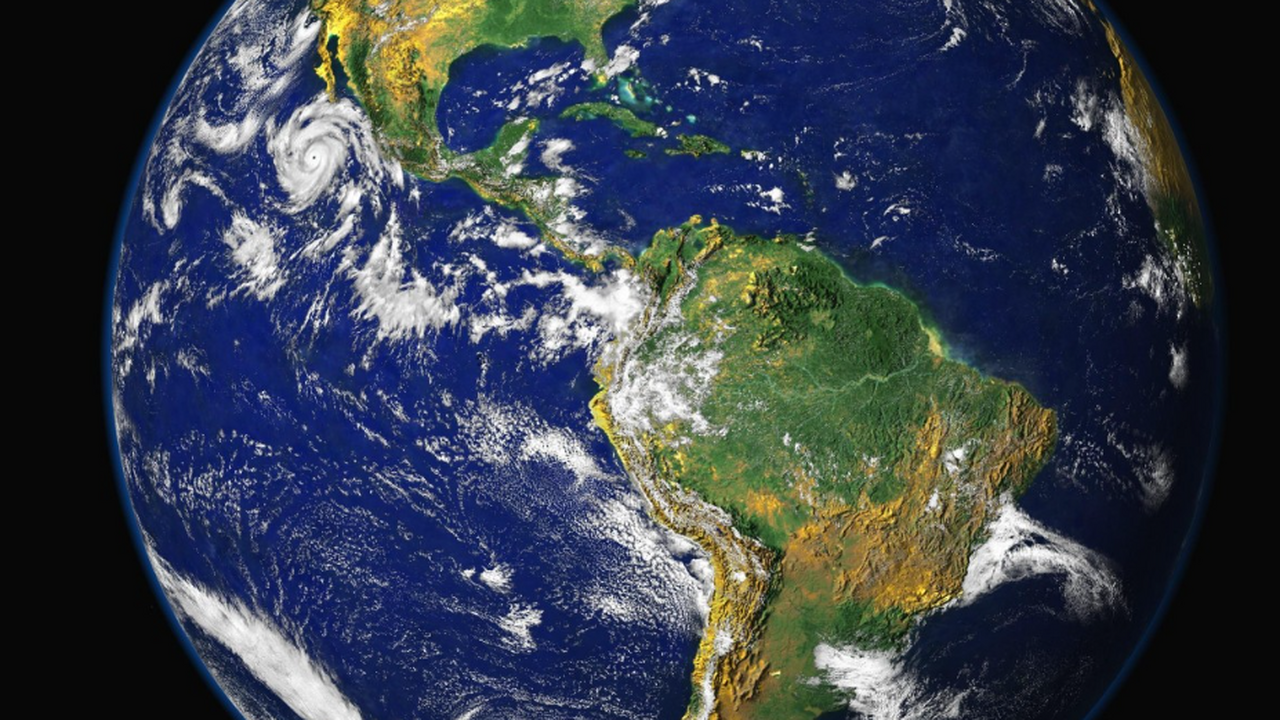 В начале 2007 года спутники GRACE зафиксировали...