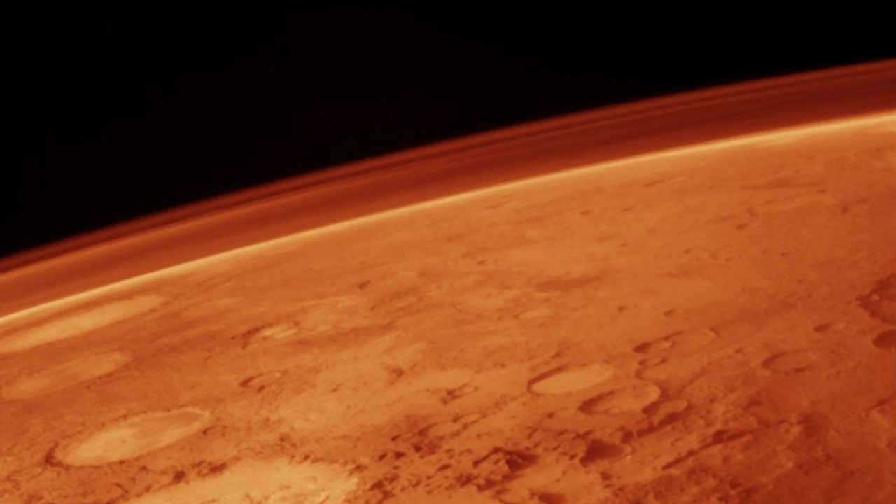 Марсоход Curiosity провёл необычную ночную фото...