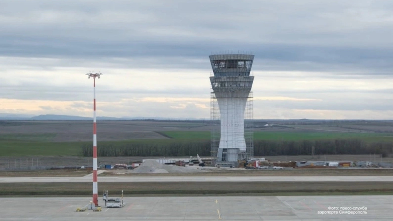 Симферопольский аэропорт готовится к запуску нового центра управления полетами В аэропорту Симферополя завершены основные стро...