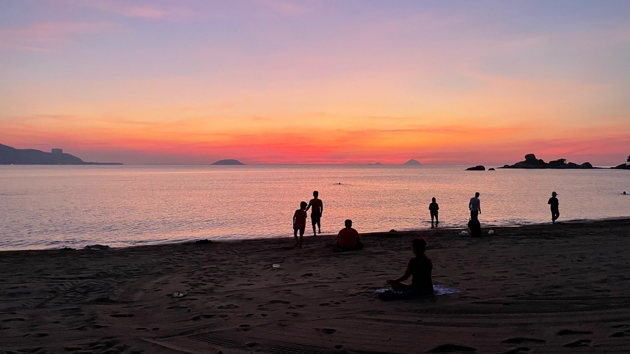 «Обратно в СССР»: почему российские туристы массово покидают Абхазию Когда-то Пицунда считалась одним из самых привл...