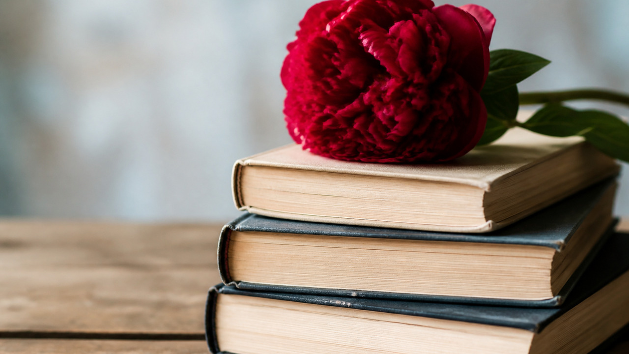 В Симферополе к юбилею Аксакова открыли книжную выставку В Симферополе к 235-летию Сергея Аксакова откры...