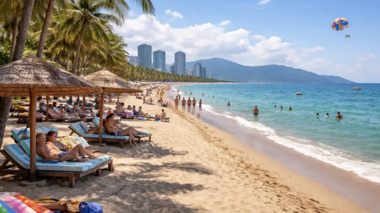 На одном из пляжей Дананга произошёл инцидент с...