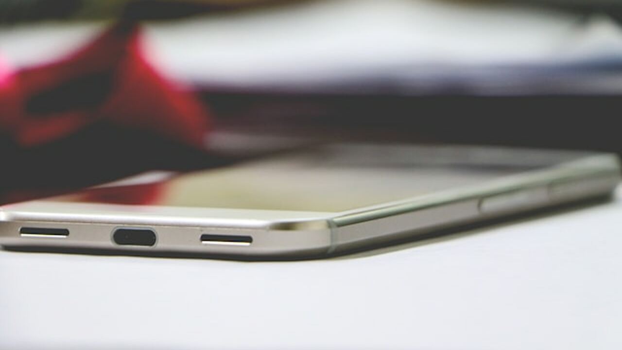 Хранение устаревших мобильных устройств дома мо...