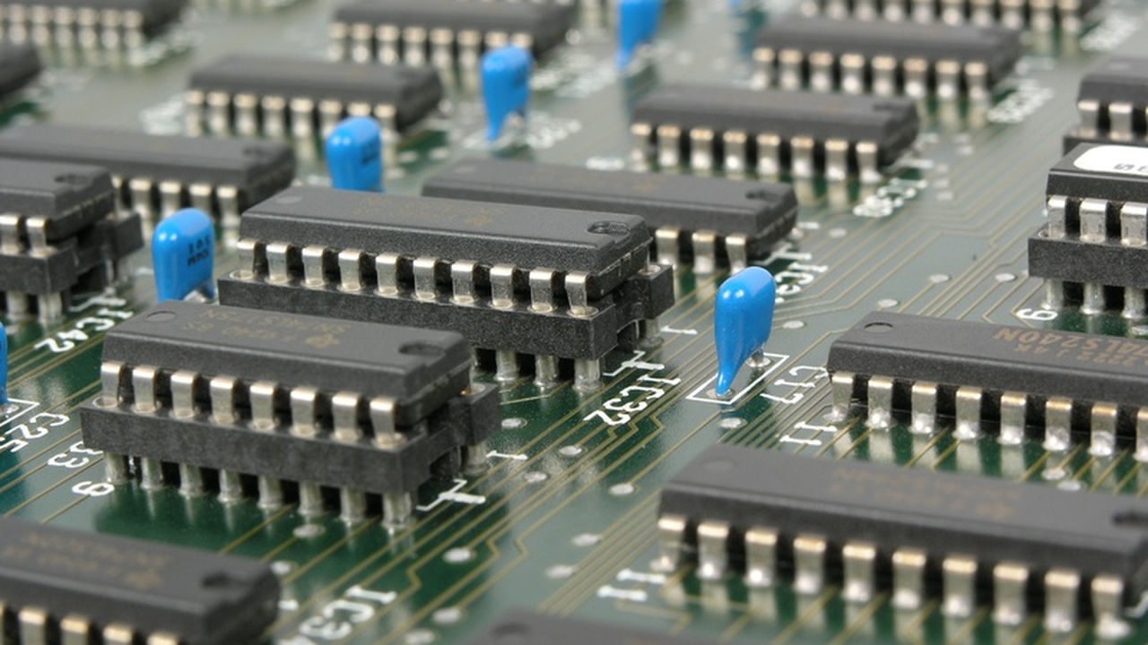 Ведущий мировой производитель полупроводников T...