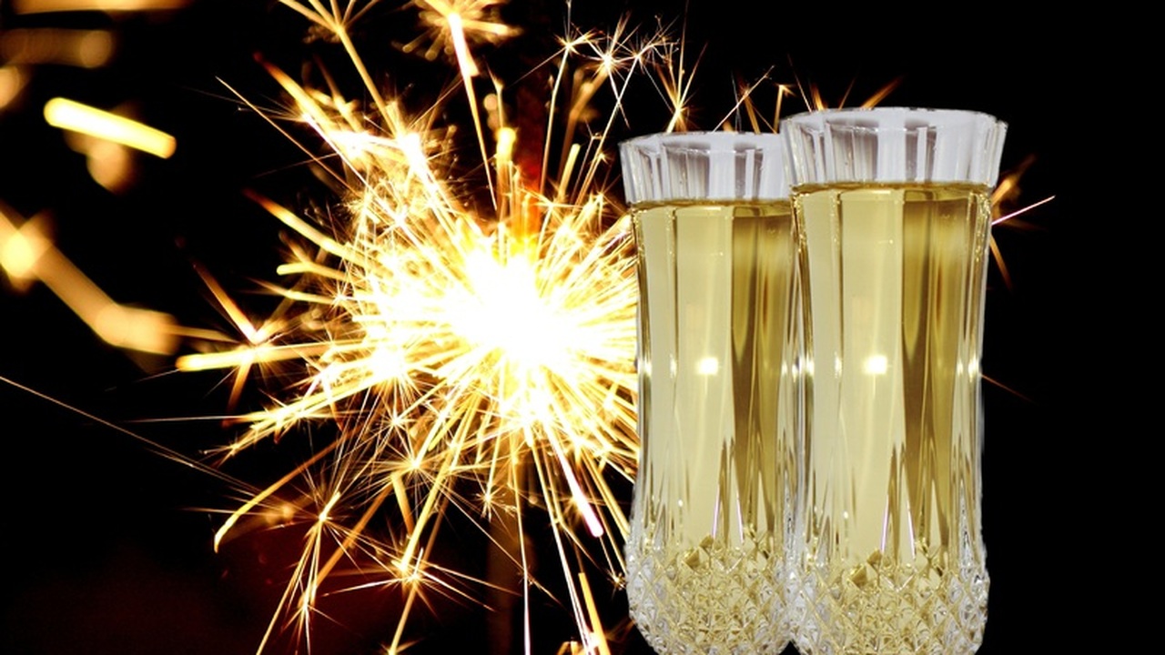 В Госдуме предложили закрепить минимальный размер пенсии - 50 тысяч рублей В Государственной Думе России озвучена инициати...