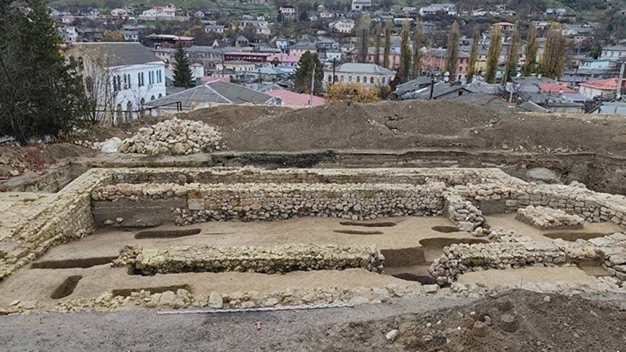 Археологи обнаружили фундамент православной церкви в Крыму В Крыму, в историческом центре Бахчисарая, архе...