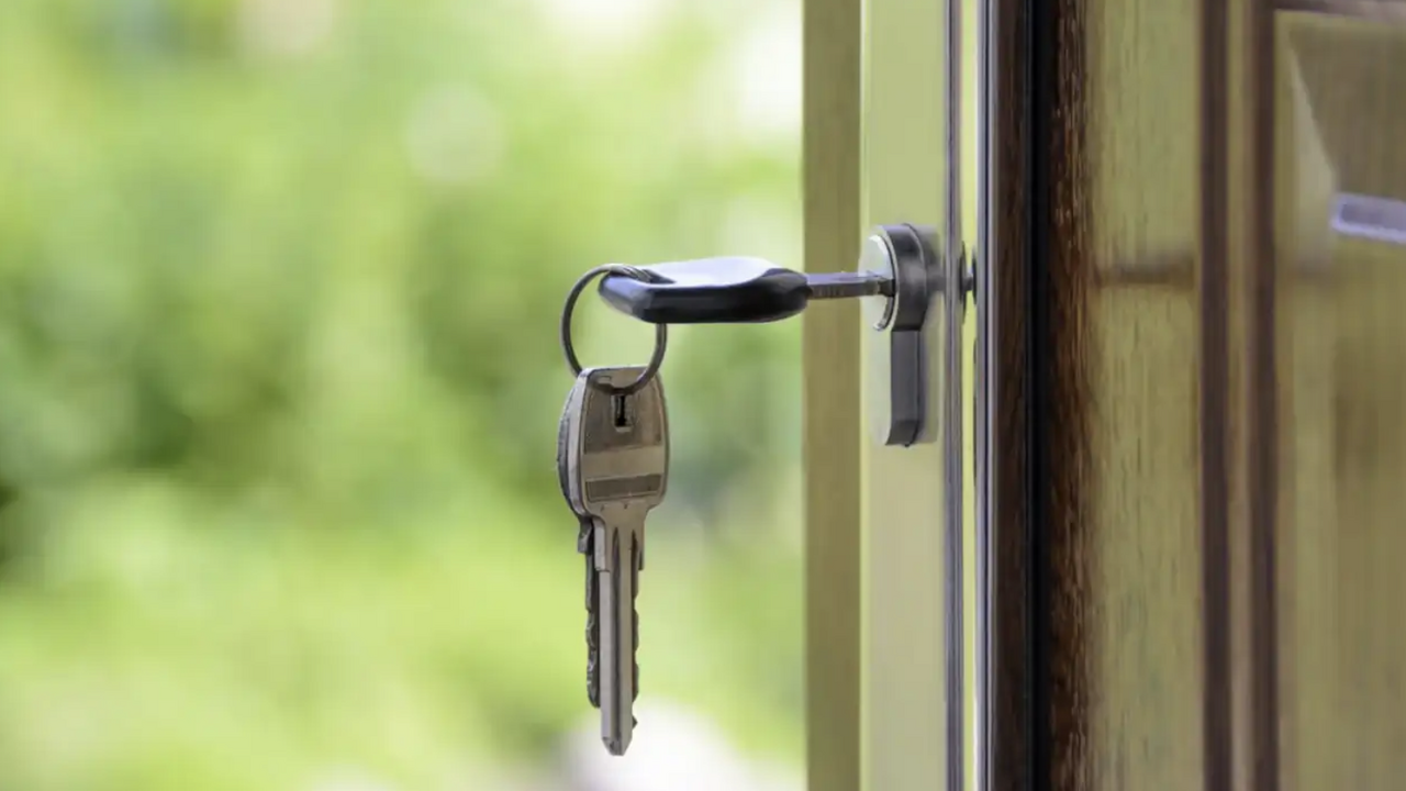 Разрыв цен на жильё в РФ достиг рекорда: экспер...