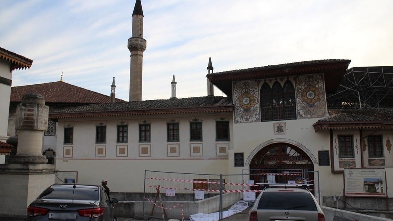 В Ханском дворце в Бахчисарае откроют площадку для осмотра археологических находок В Ханском дворце в Бахчисарае планируется созда...