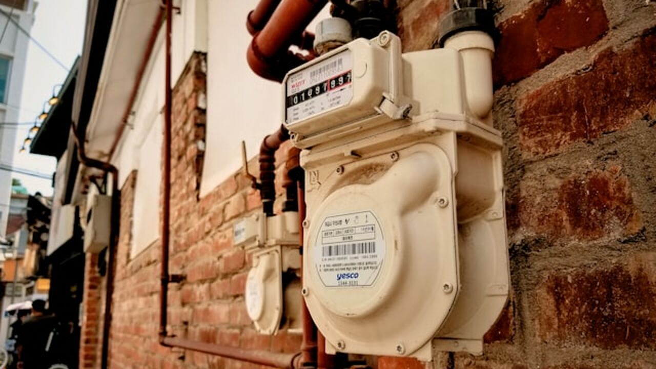 С марта изменился порядок передачи показаний счётчиков С начала весны в России обновились правила пере...