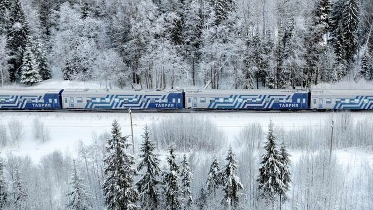 Пять поездов задерживаются по пути в Крым и из Крыма Пять поездов, следующих в Крым и из полуострова...