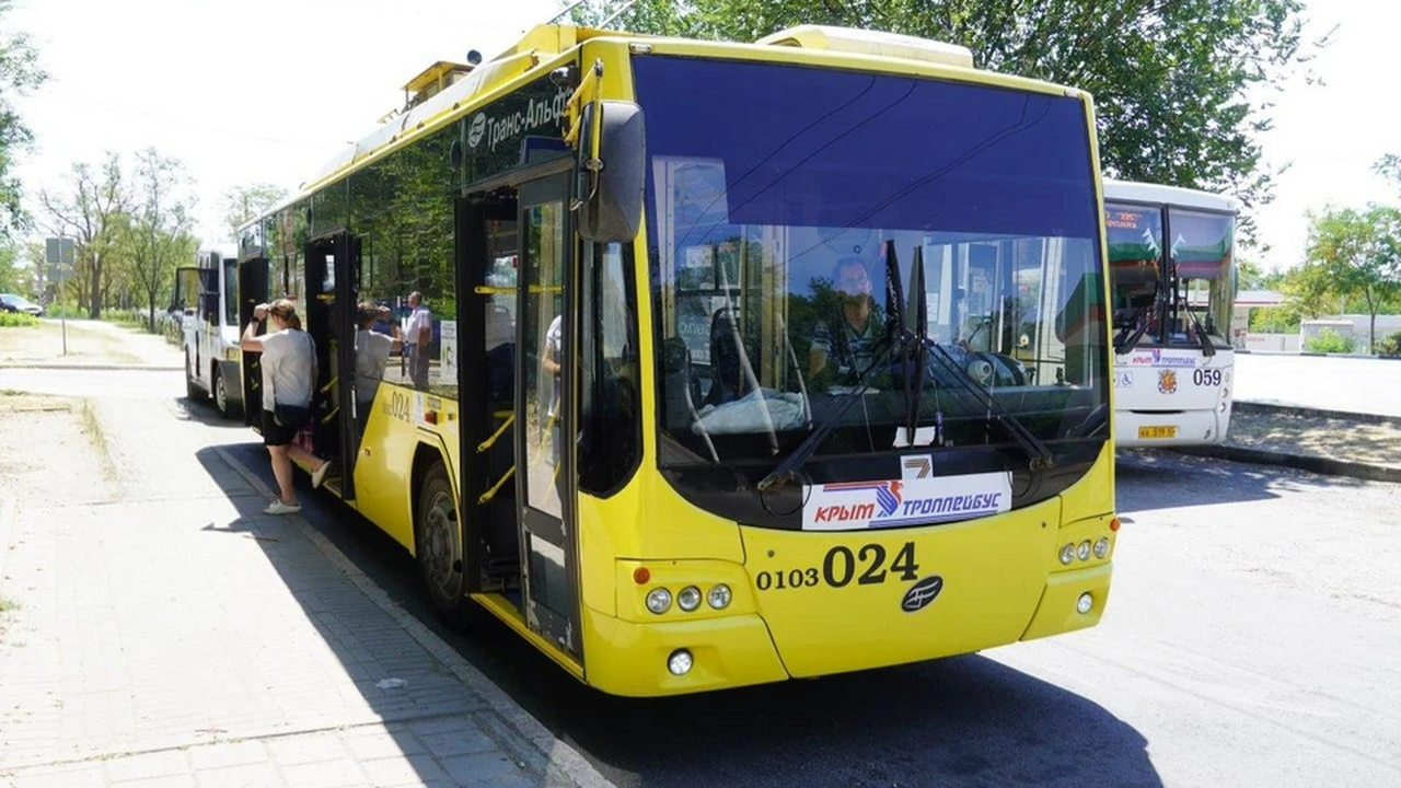 В Крыму планируется поэтапная замена троллейбус...