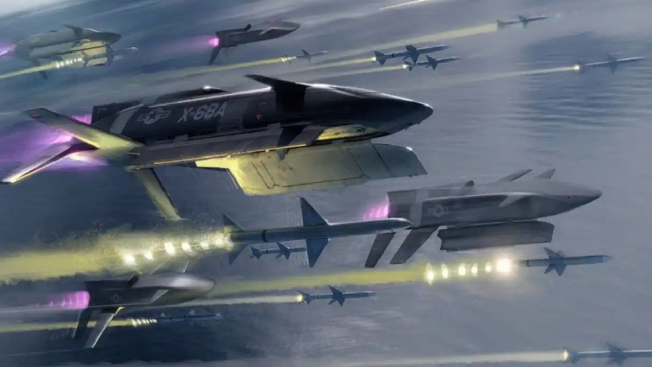 Американский беспилотник LongShot X-68A готовят к первому запуску с F-15 Компания General Atomics завершила серию наземн...