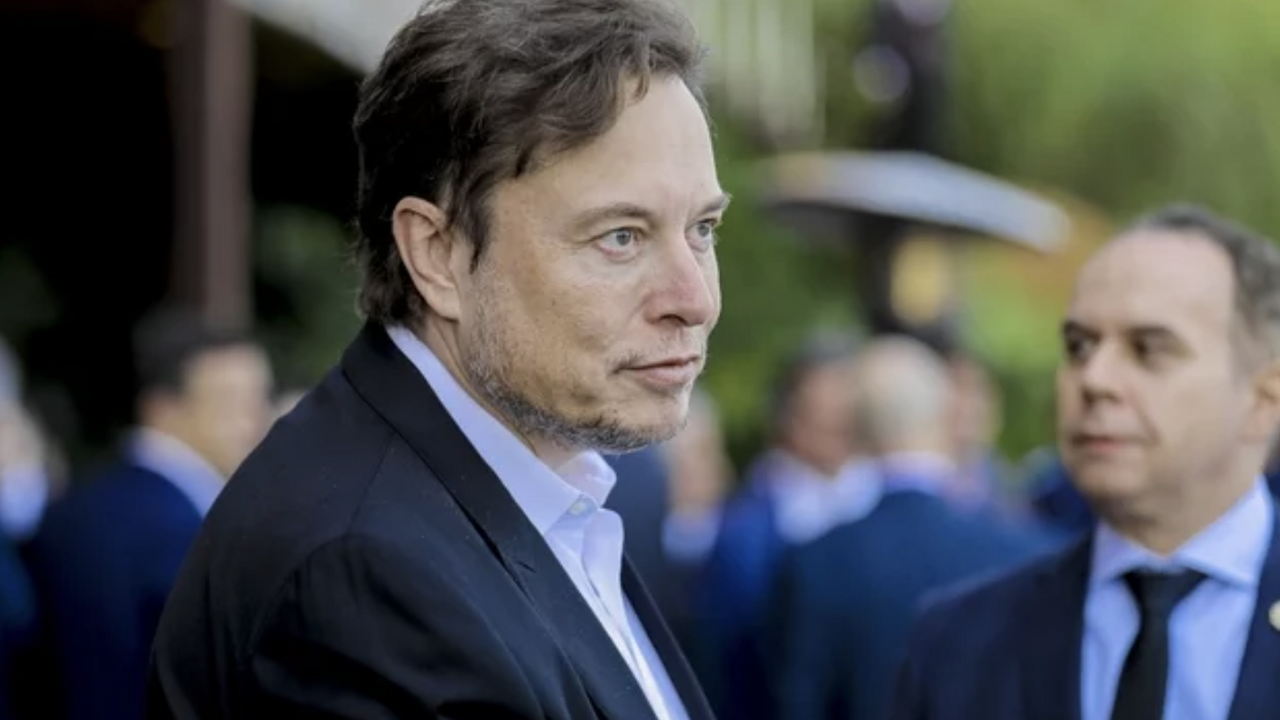 Илон Маск готовится к запуску собственного месс...