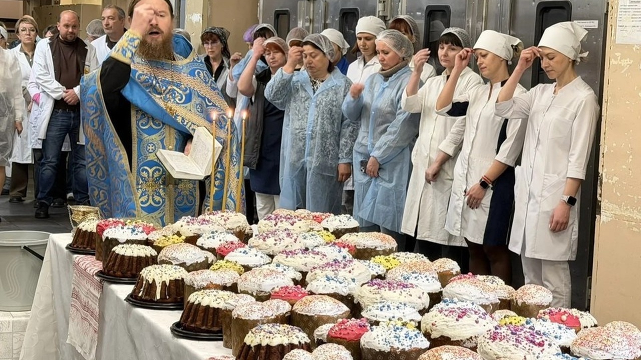 В Крыму освятили куличи перед Пасхой В Крым состоялась церемония освящения пасхальны...