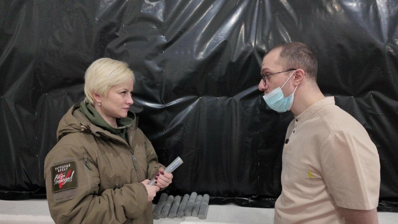 Активисты из Крыма доставили в госпиталь на хер...