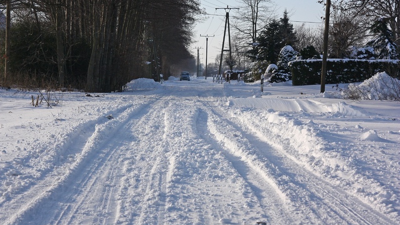 Зима 2025–2026 выдалась снежной и продолжительн...