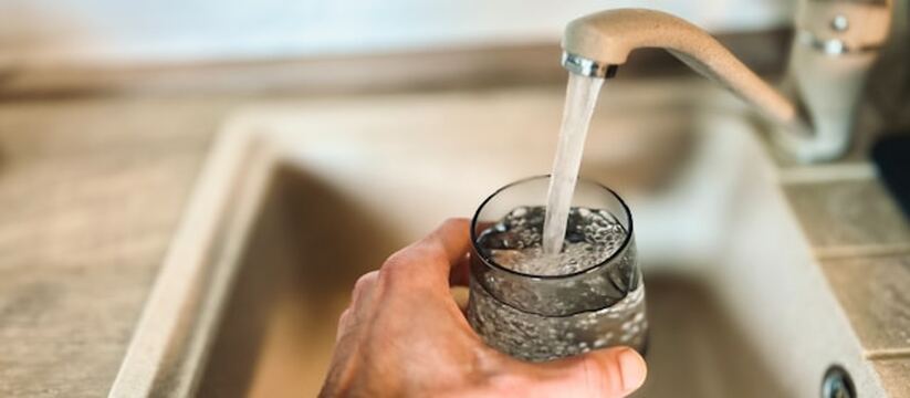 Порядка трети жителей Крыма используют воду, не...