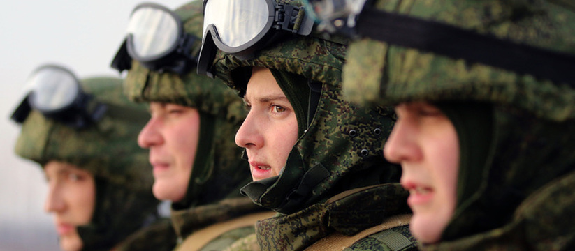 Группа сотрудников администрации Ялты, включая ...