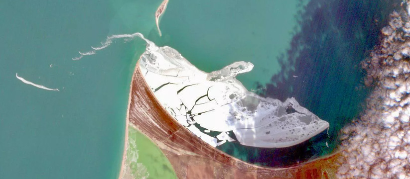 У побережья Крыма, в районе Бакальской косы, сп...