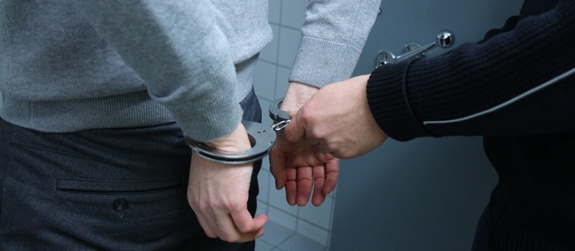 В здании ФСБ Крыма предотвратили теракт Сотрудники Федеральной службы безопасности пред...