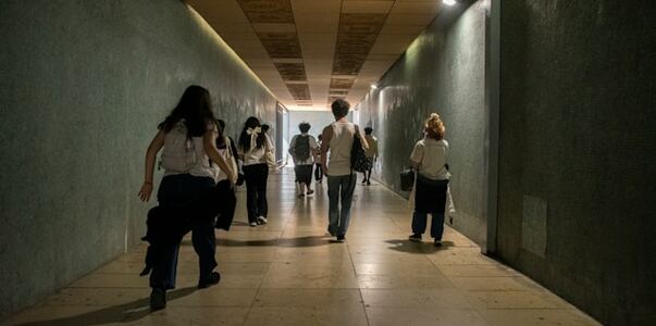 В Симферополе жители жалуются на заброшенный по...