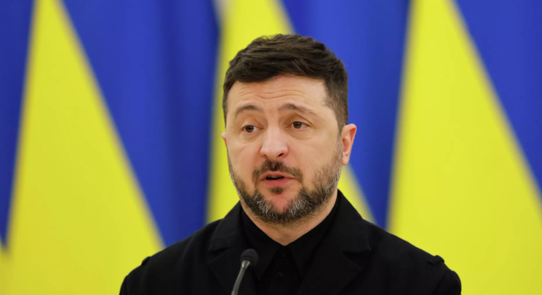 Политолог Батурин назвал слова Зеленского о Крыме попыткой блокировать переговоры