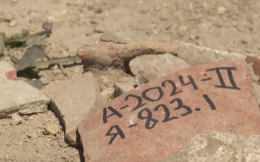  В Керчи нашли мраморную плиту возрастом более двух тысяч лет 
