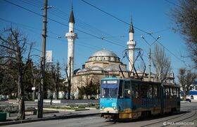 Сектанты выдворены из исторической мечети в Евп...