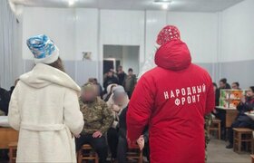 Автобус подарков из Крыма приехал в госпиталь н...