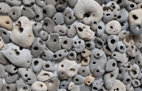 В Ялте за 700 тысяч рублей продают 23 кг камней...